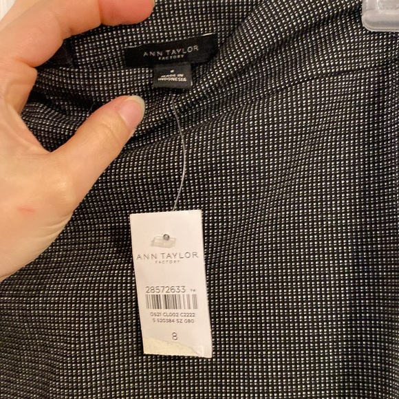 Ann Taylor skirt NWT - Picture 2 of 2
